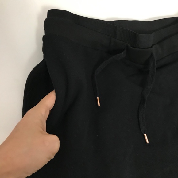 Run.Way by Carbon38 Midi Sport Skirt - Picture 4 of 4